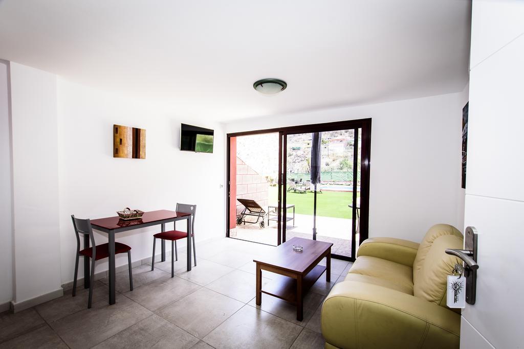 Sol Mogan Suites - Adults Only Пуерто де Мохан Екстериор снимка